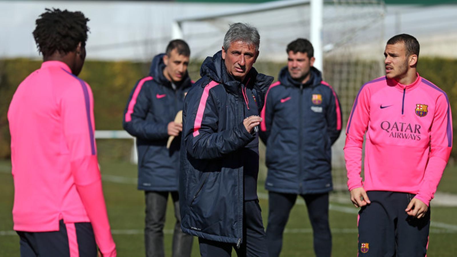 Jordi Vinyals dirigeix el seu primer entrenament amb el Barça B