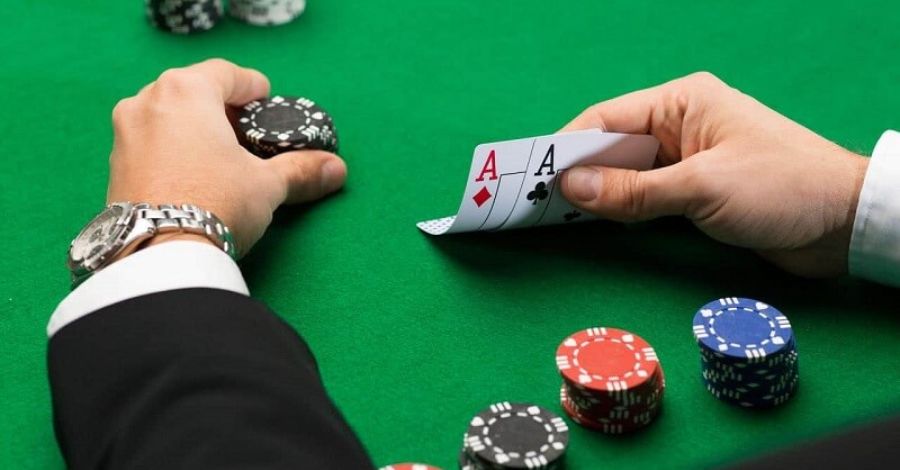 Lời khuyên bỏ túi để giành chiến thắng khi chơi Poker từ các chuyên gia