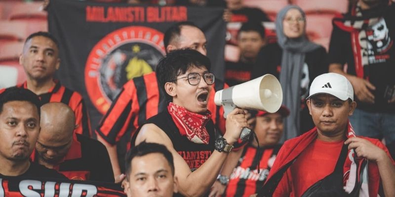 Người hâm mộ AC Milan được gọi là gì? Biệt danh Rossoneri có nghĩa là gì?
