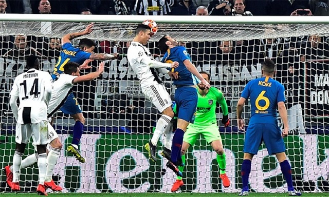 Hướng dẫn kỹ thuật đánh đầu bóng đá cho người mới