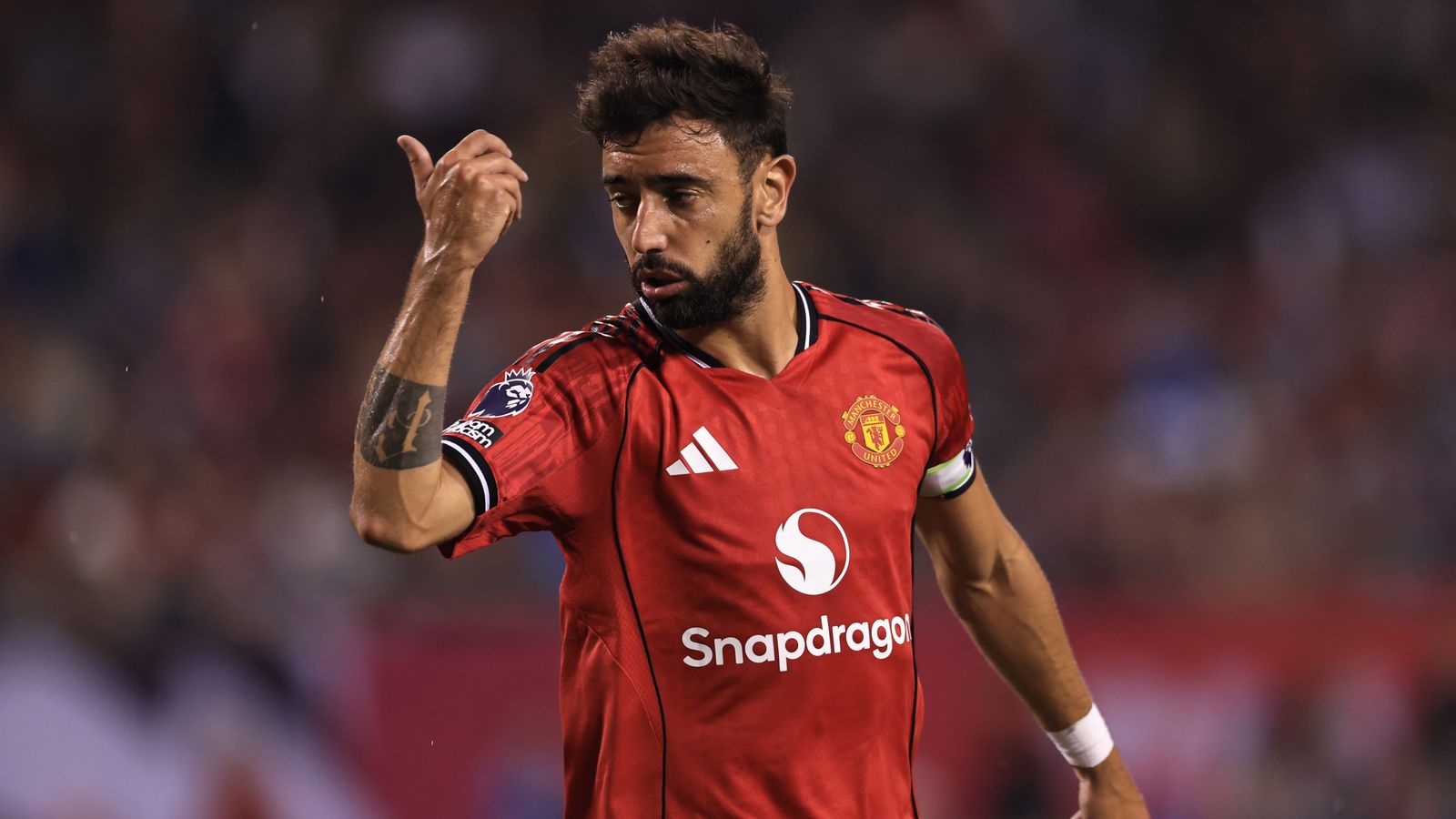 Bruno Fernandes critical of 'lazy' Man Utd display against Everton and hopes for 'one or two' more signings | Football News | Sky Sports